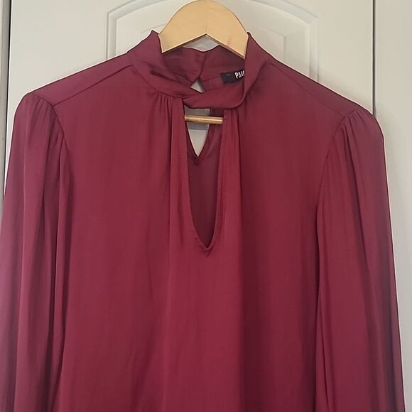PAIGE Ceres Top Long Sleeve Twisted Collar Buttery Soft in Mulberry Red Size S - Picture 3 of 16